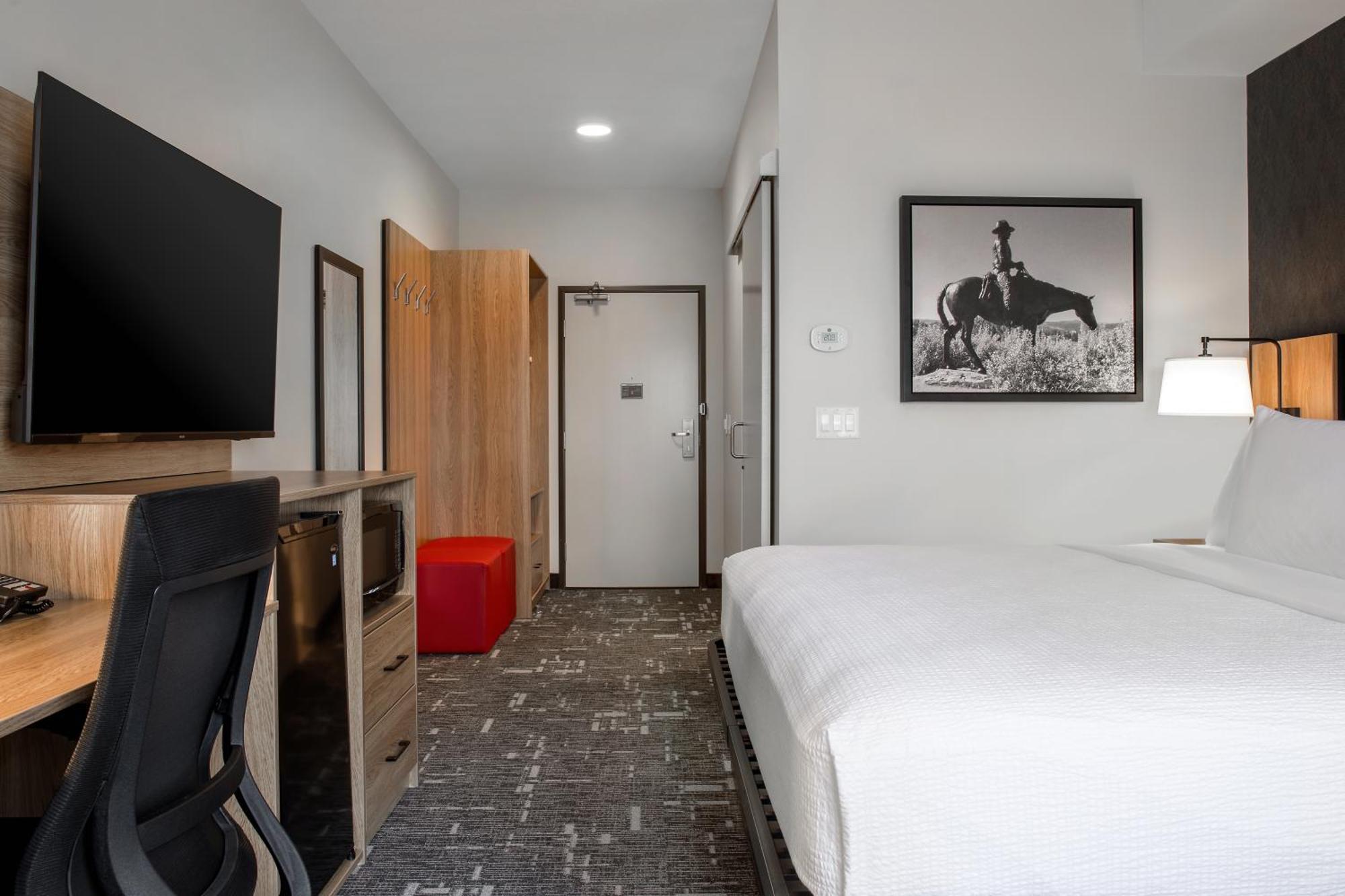 Ramada By Wyndham Cochrane Otel Dış mekan fotoğraf