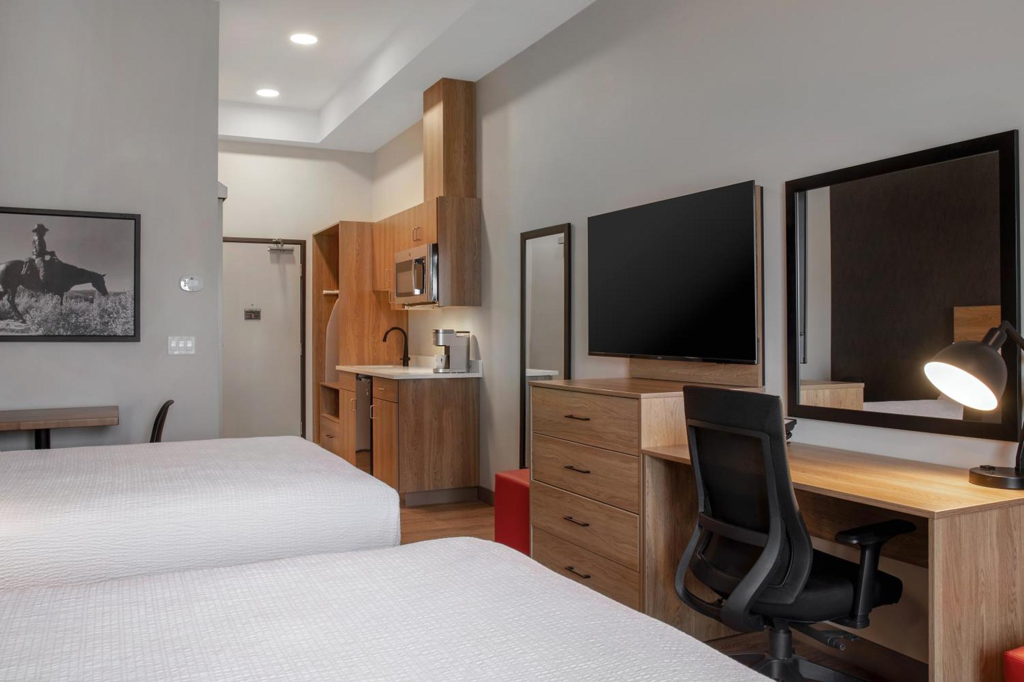 Ramada By Wyndham Cochrane Otel Dış mekan fotoğraf